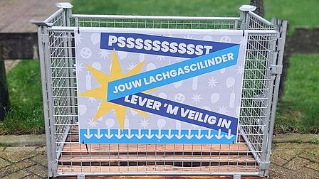 Kist voor inleveren lachgascilinders